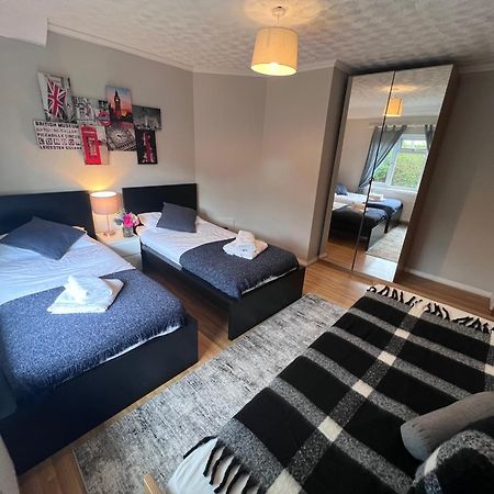 Croydon Apartment With Parking London Exterior photo
