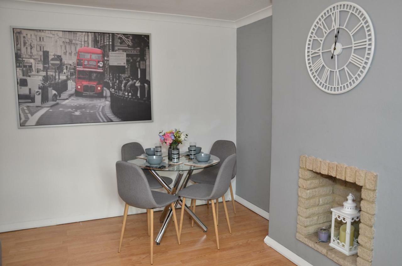 Croydon Apartment With Parking London Exterior photo